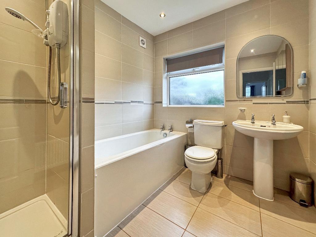Additional property image - Limpsfield Road, Warlingham, Surrey, CR6 9RJ