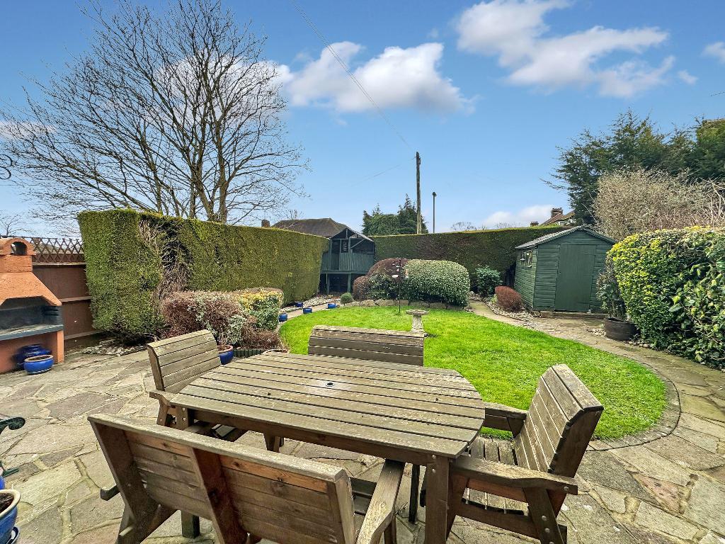 Additional property image - Limpsfield Road, Warlingham, Surrey, CR6 9RJ