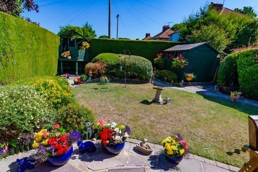 Additional property image - Limpsfield Road, Warlingham, Surrey, CR6 9RJ