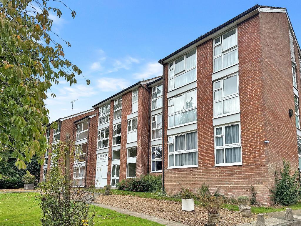 Main image of property: Richmond House, 86 Harestone Valley Road, Caterham, Surrey, CR3 6HF