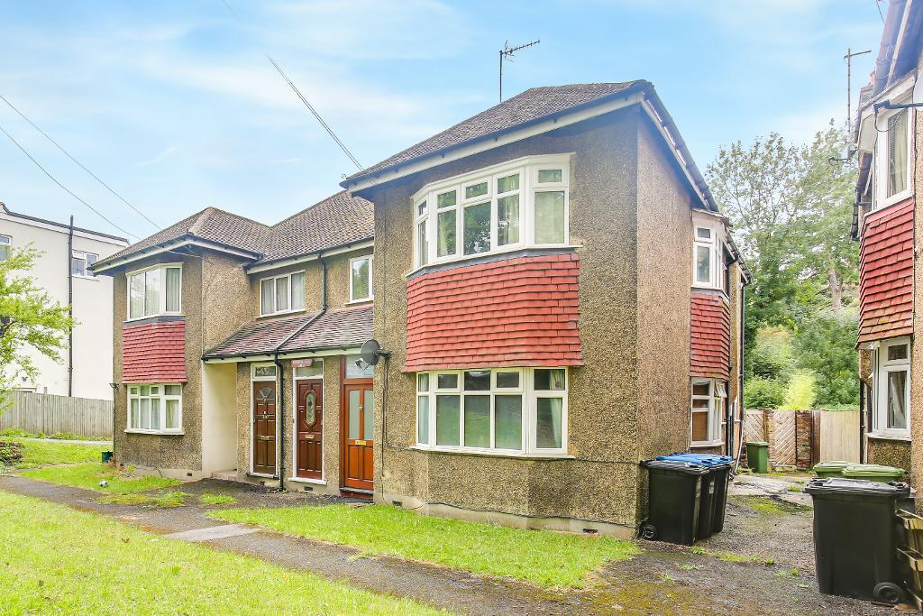 2 bedroom for sale in Godstone Road, Whyteleafe, Surrey, CR3