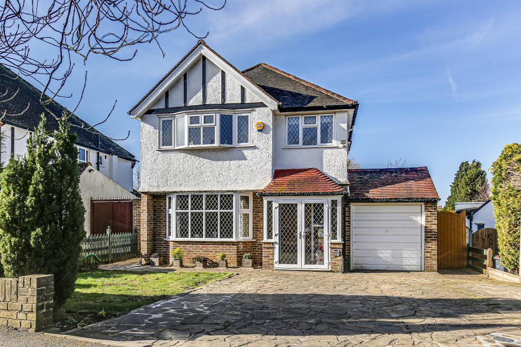 3 bedroom detached house for sale in North Down, Sanderstead, Surrey
