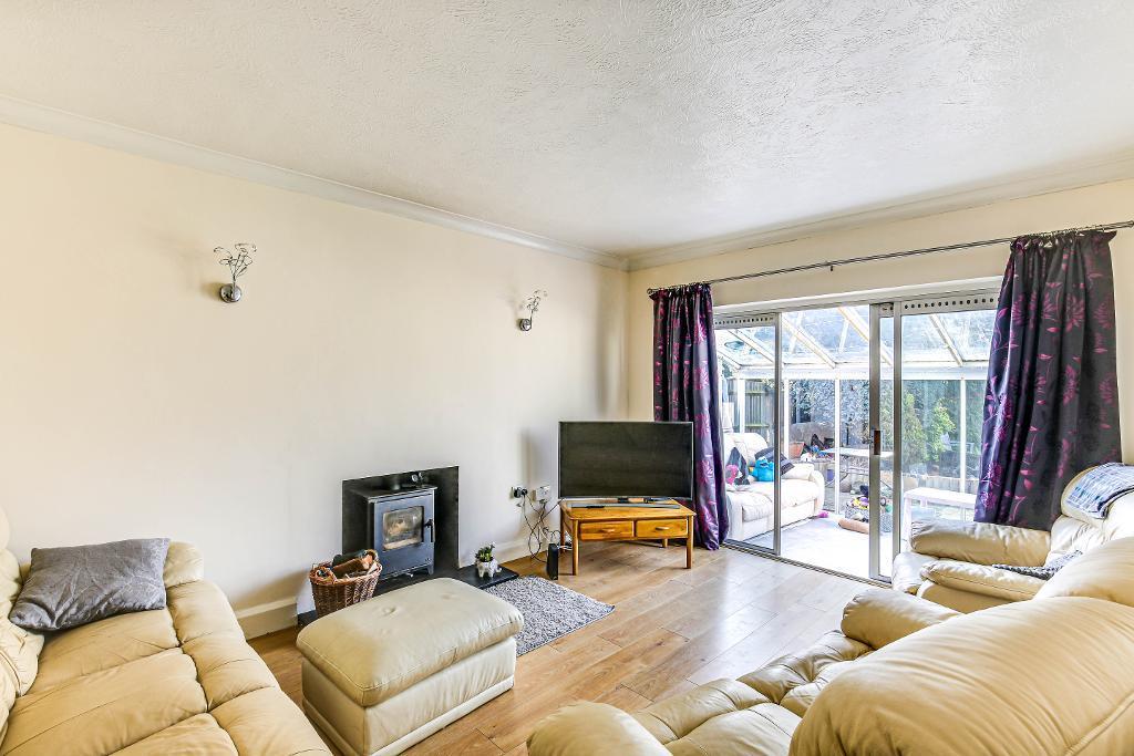 3 bedroom detached house for sale in North Down, Sanderstead, Surrey