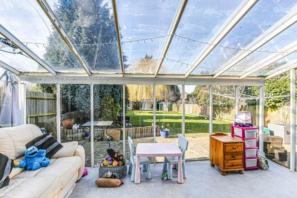 3 bedroom detached house for sale in North Down, Sanderstead, Surrey