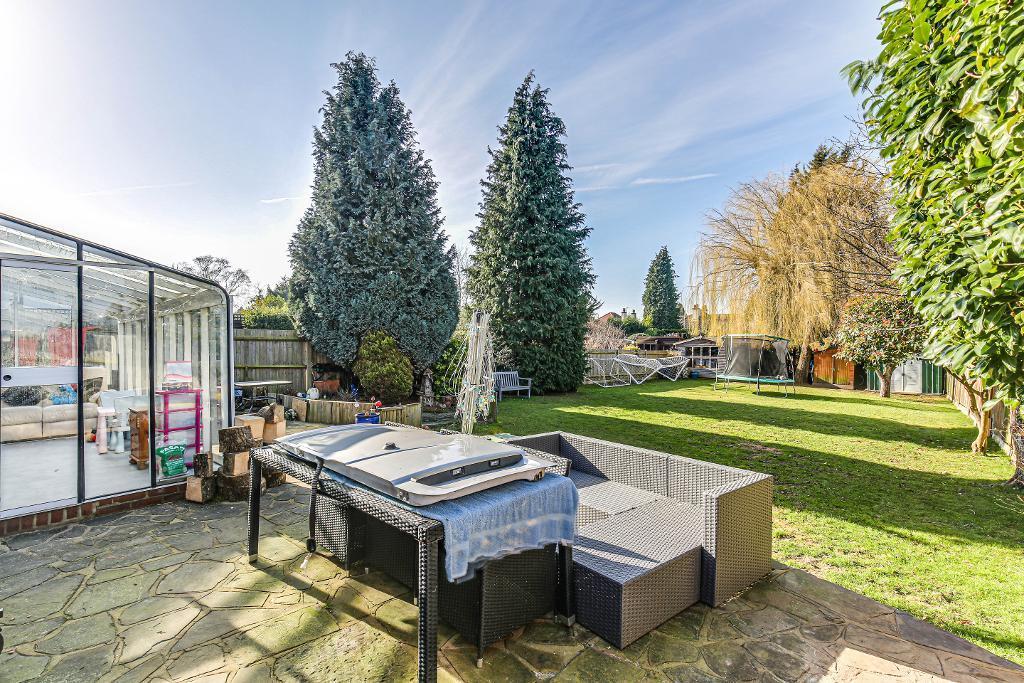 3 bedroom detached house for sale in North Down, Sanderstead, Surrey