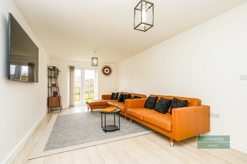 Additional property image - Beacon Hill, Braithwaite, Keighley, BD22 6FE