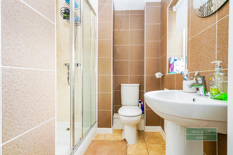 Additional property image - Beacon Hill, Braithwaite, Keighley, BD22 6FE