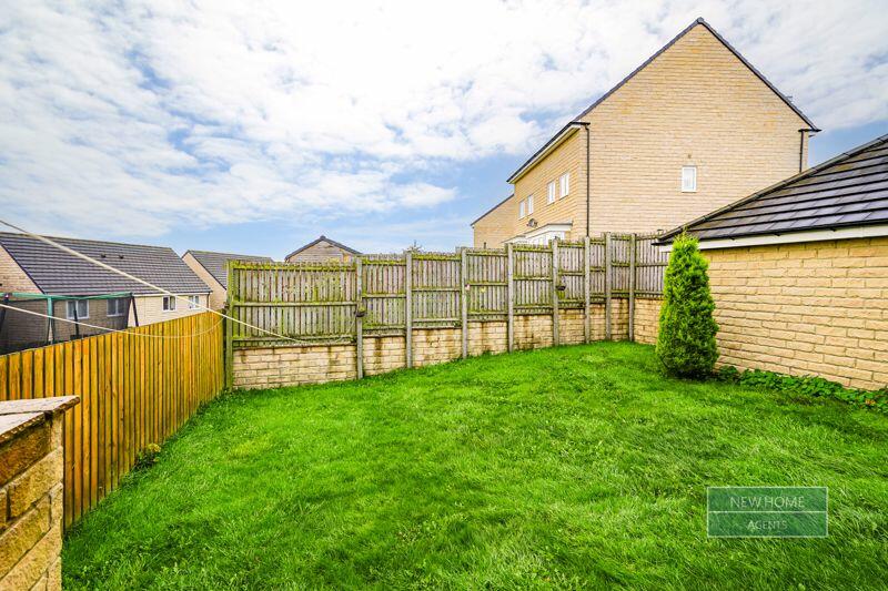 Additional property image - Beacon Hill, Braithwaite, Keighley, BD22 6FE