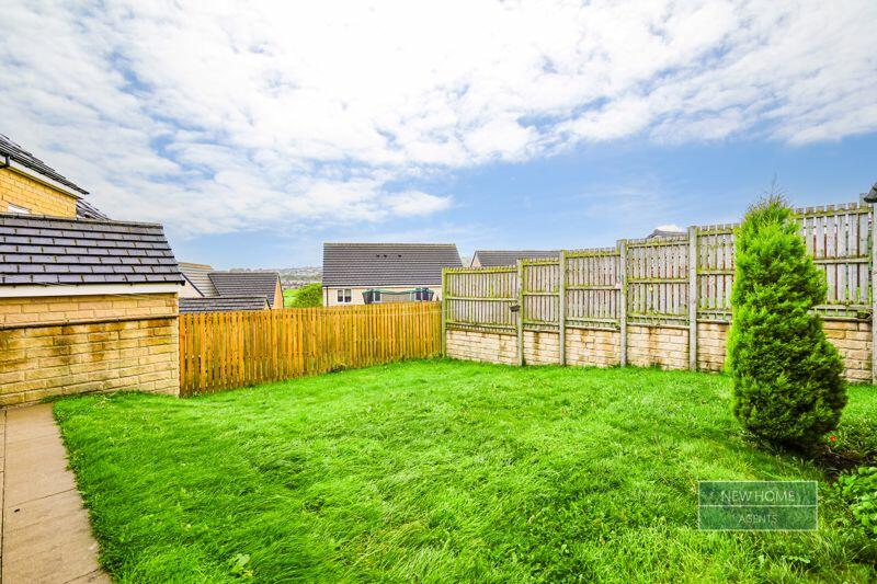 Additional property image - Beacon Hill, Braithwaite, Keighley, BD22 6FE