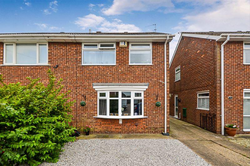 3 bedroom semidetached house for sale in 71 Green Island, Bilton, Hull