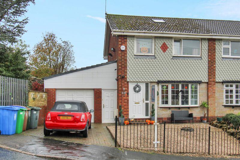 3 bedroom semidetached house for sale in Shaftesbury Drive, Wardle
