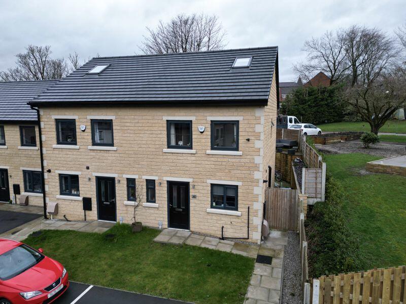 4 bedroom terraced house for sale in Old Hall Mews, Dearnley