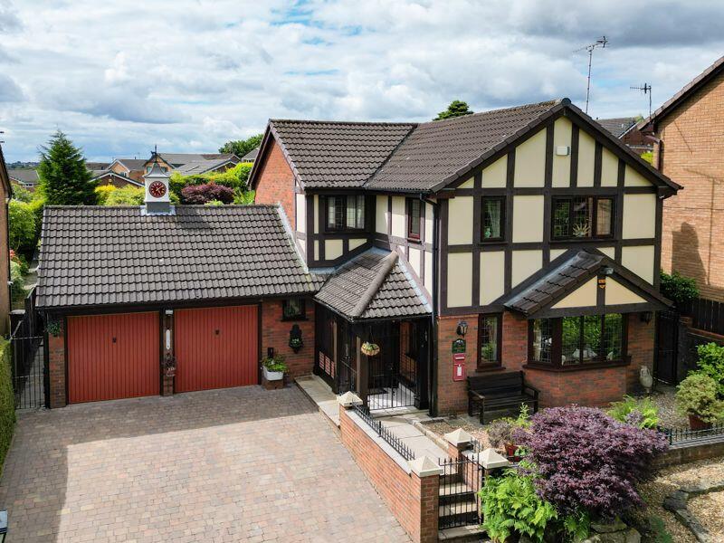 4 bedroom detached house for sale in Starring Lodge, Starring Way Bents