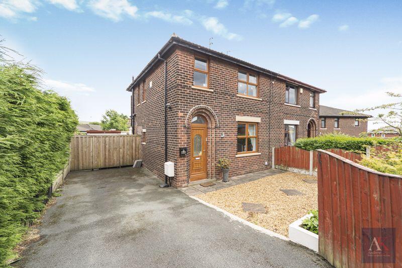 Main image of property: Smith Hill, Milnrow, OL16 3EG 