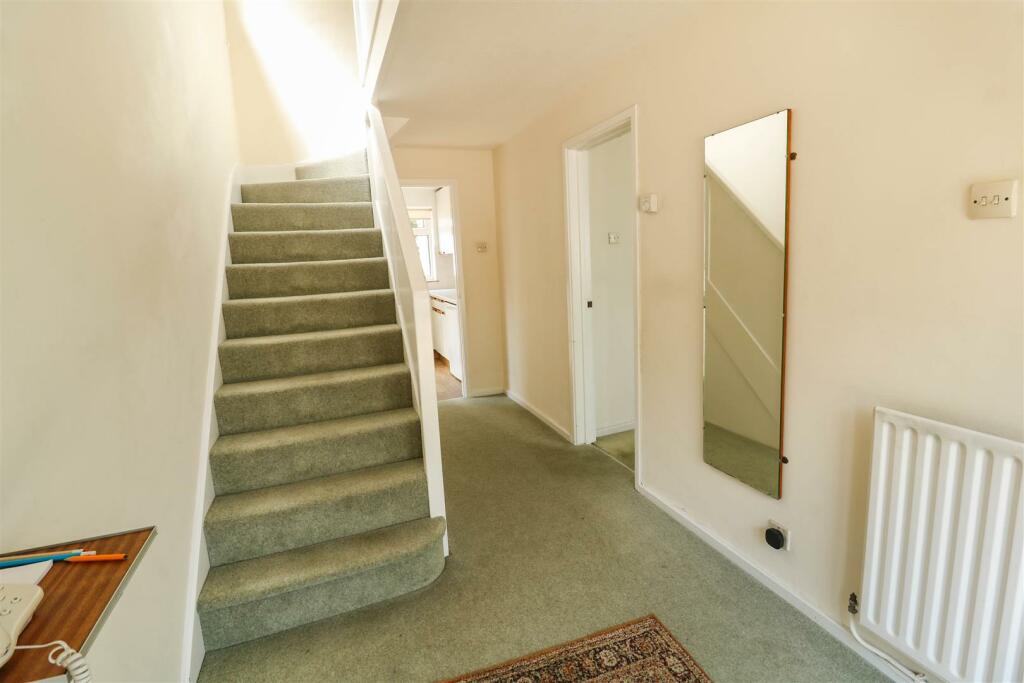 3 bedroom semidetached house for sale in Great Leylands, Harlow, CM18