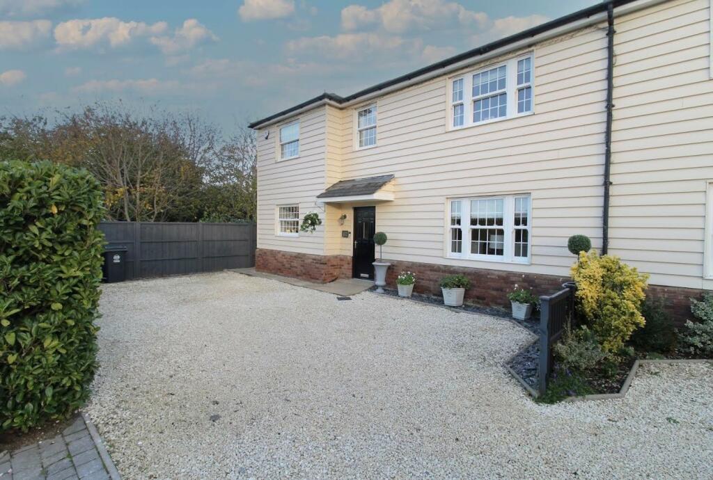 4 bedroom house for sale in Cambridge Road, Sawbridgeworth, CM21
