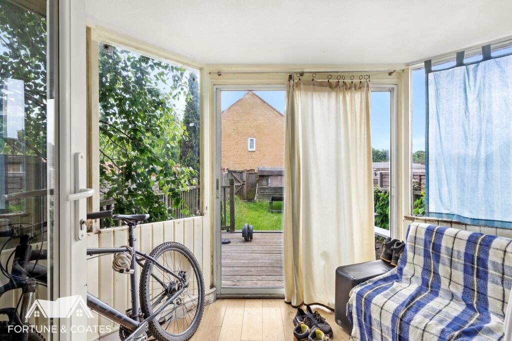 Additional property image - Fold Croft, Harlow