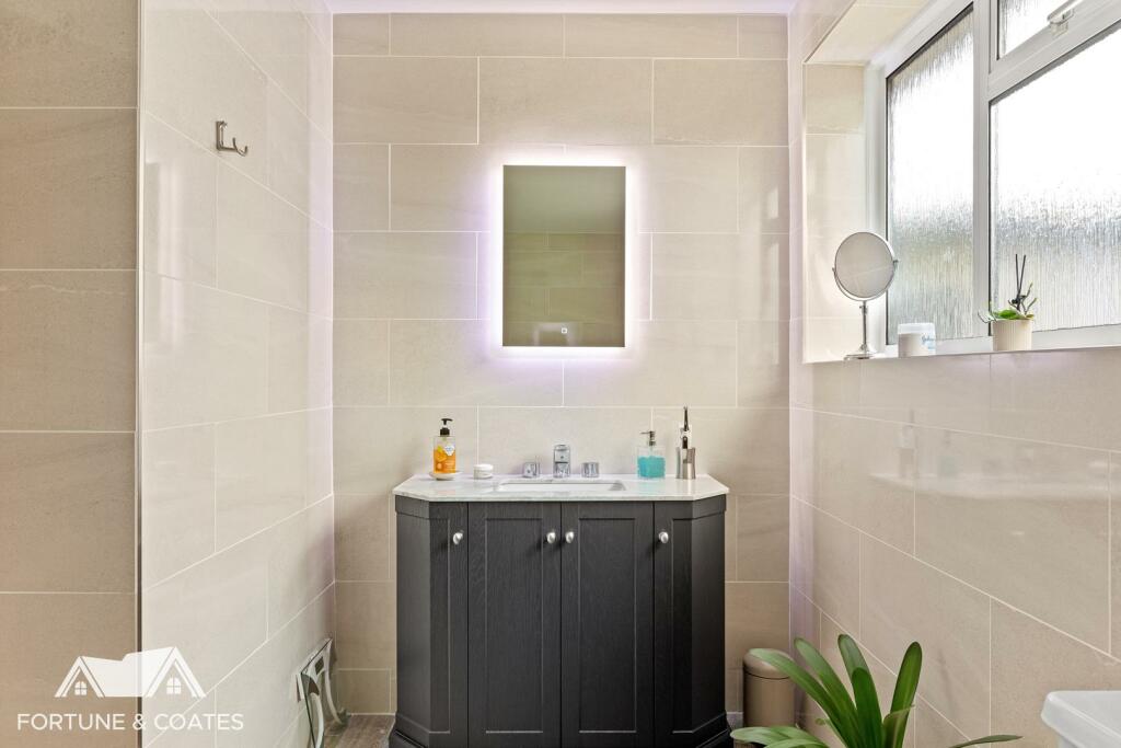 Additional property image - Rye Hill Road, Harlow