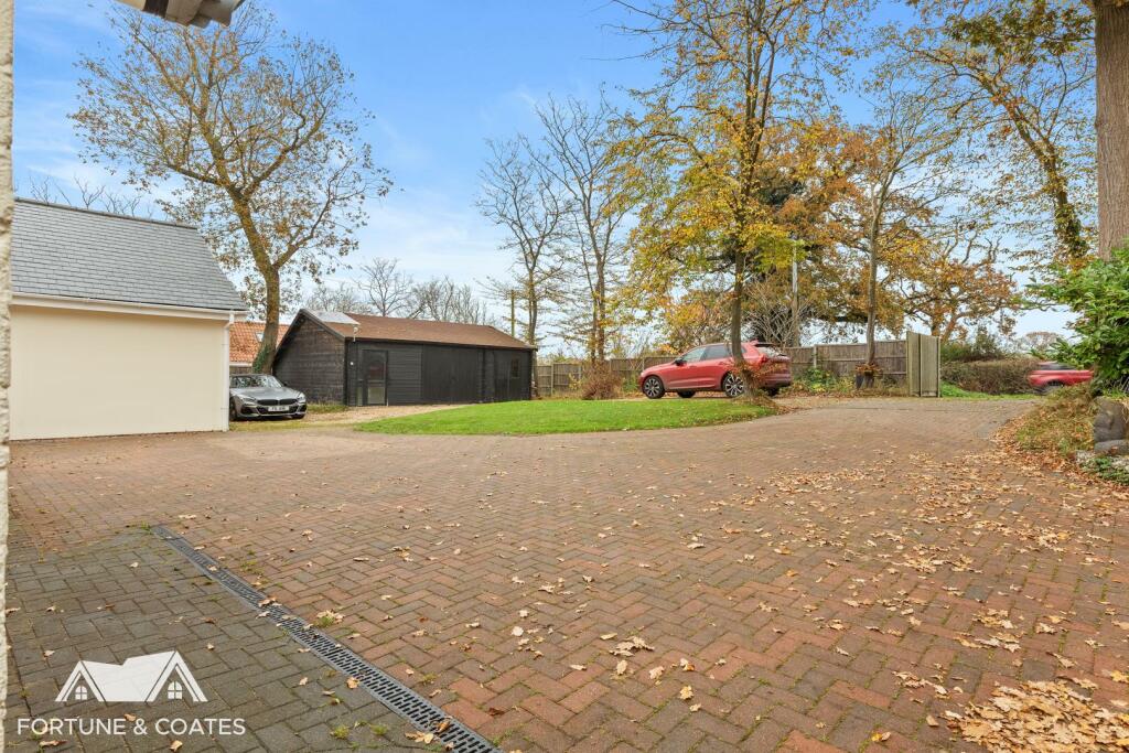 Additional property image - Rye Hill Road, Harlow