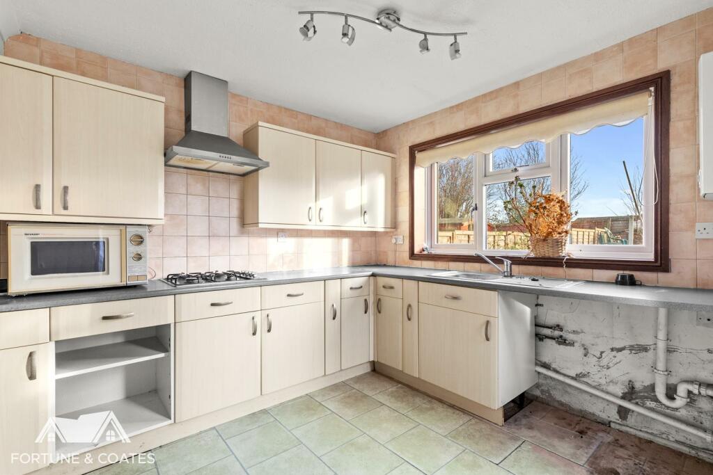 Additional property image - Barn Mead, Harlow