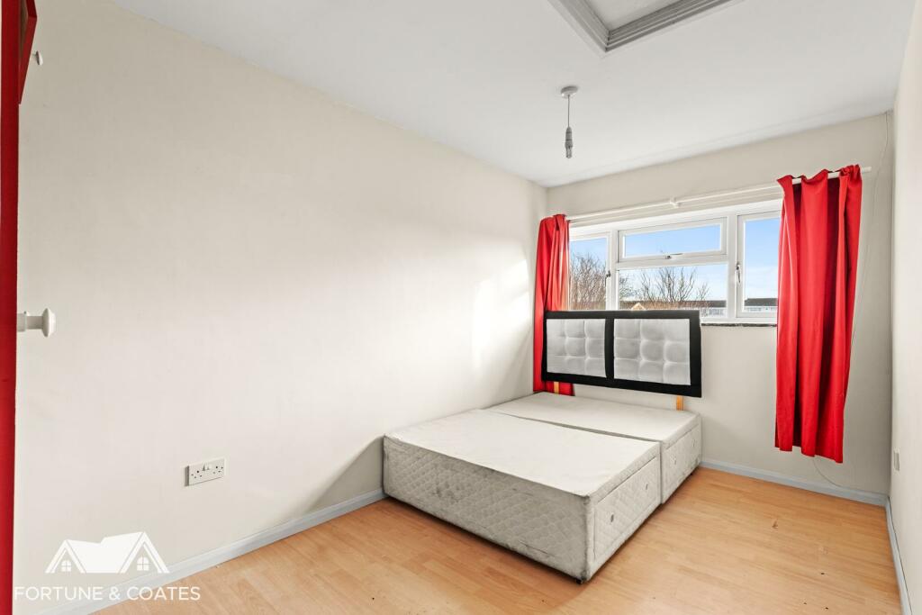 Additional property image - Barn Mead, Harlow