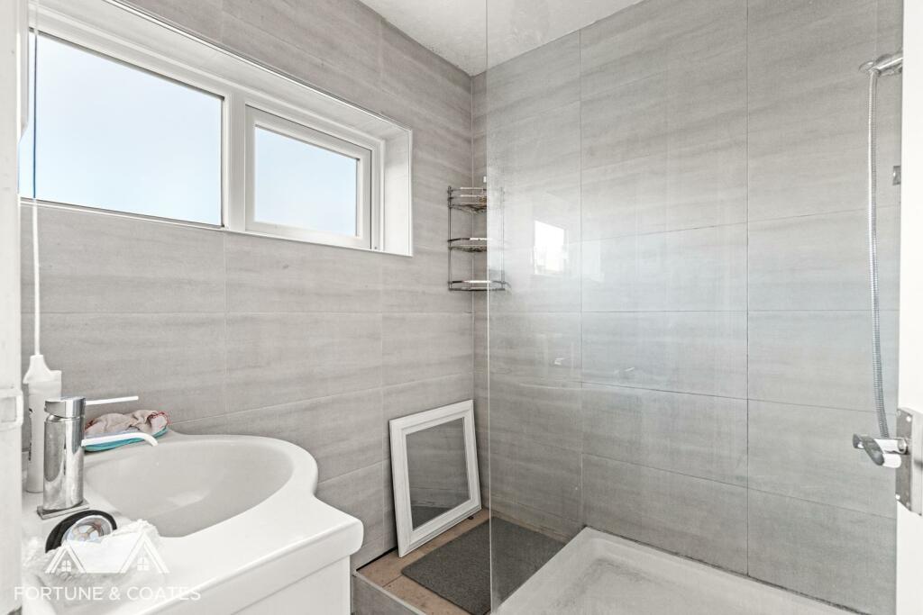 Additional property image - Barn Mead, Harlow