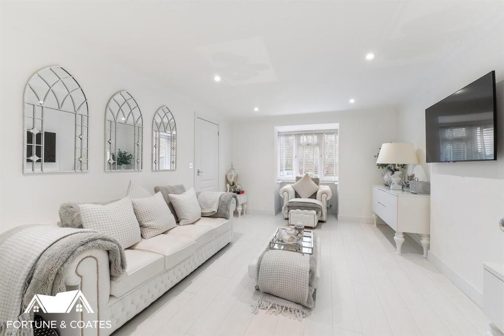 Additional property image - Rushton Grove, Harlow