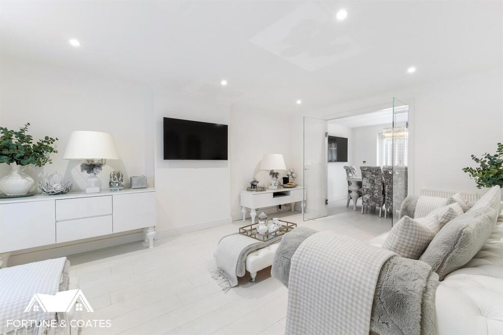 Additional property image - Rushton Grove, Harlow