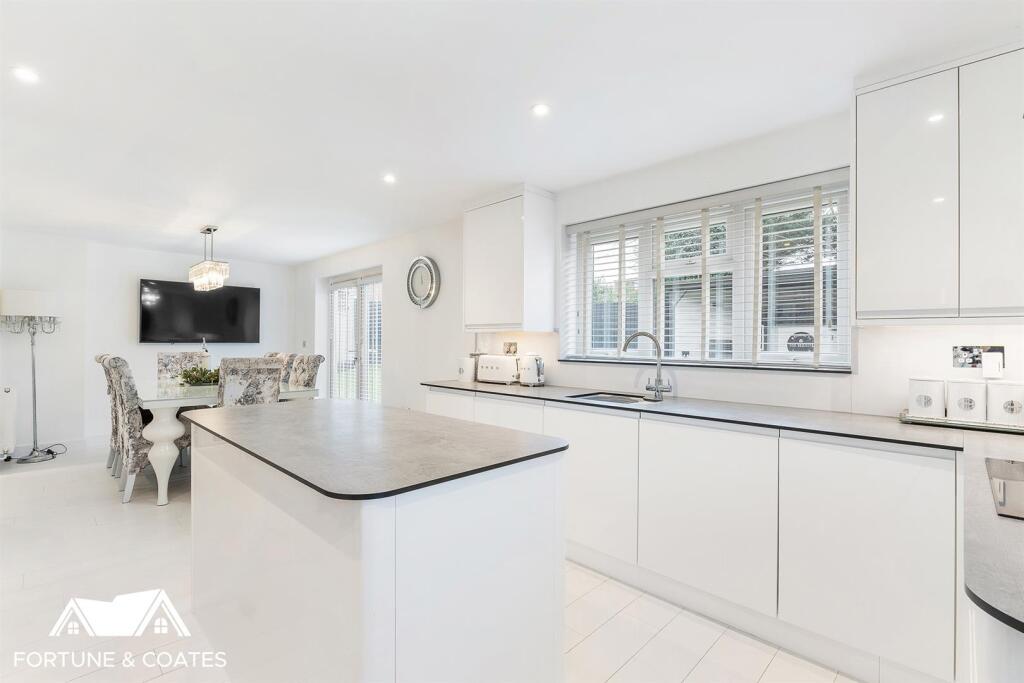 Additional property image - Rushton Grove, Harlow
