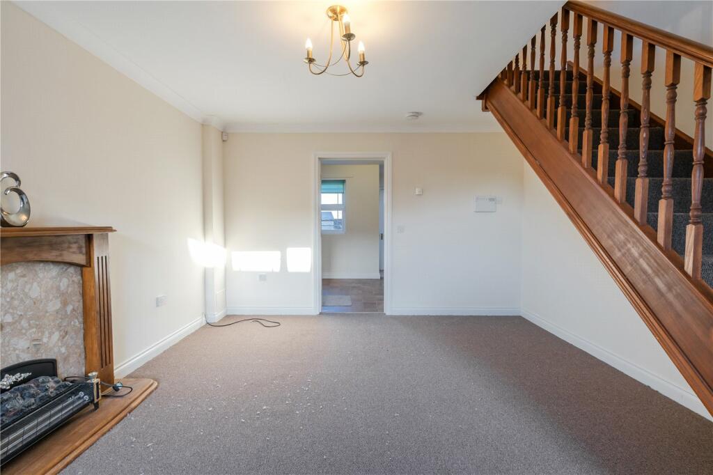 Link Detached House to rent on Swales Road, Humberston, Grimsby, North