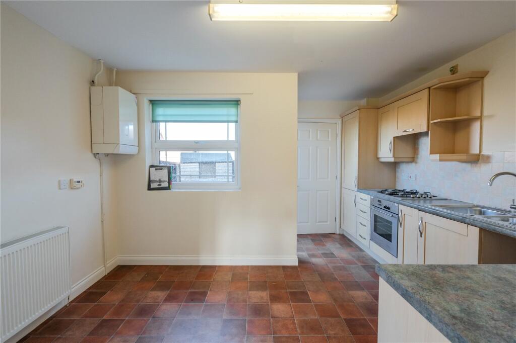 Link Detached House to rent on Swales Road, Humberston, Grimsby, North