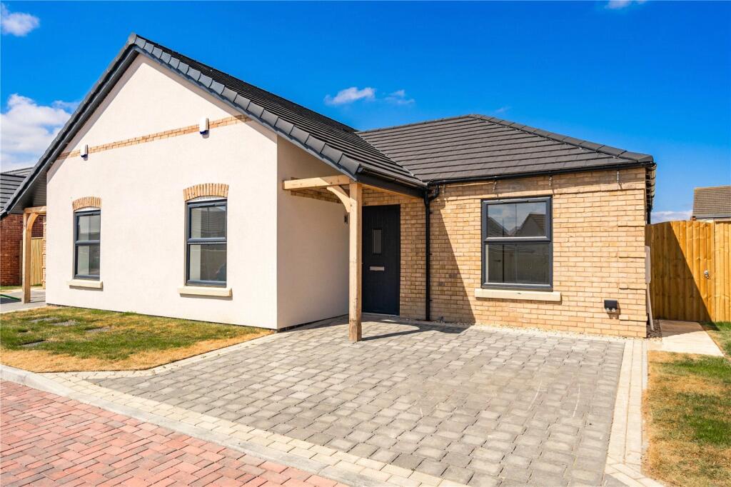 Main image of property: Kendall Court, Scartho Top, Grimsby, Lincolnshire, DN33