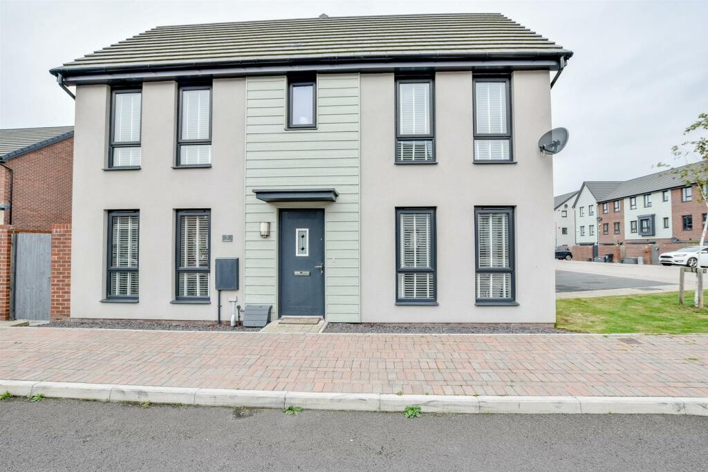3 bedroom semidetached house for sale in Rhodfa Seabright, Barry, CF62