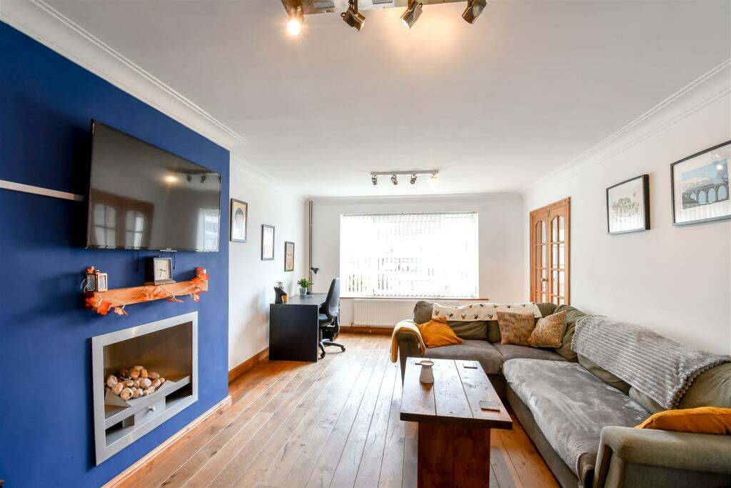 Additional property image - Hawthorn Road, Barry