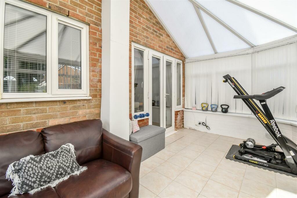 Additional property image - Coed Criafol, Barry