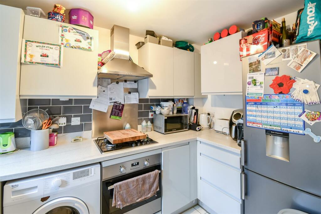 Additional property image - Heol Ty Draw, Barry
