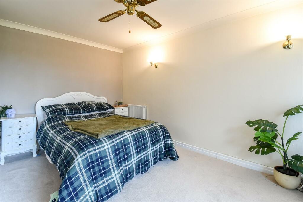 Additional property image - Viaduct View, Porthkerry, Rhoose