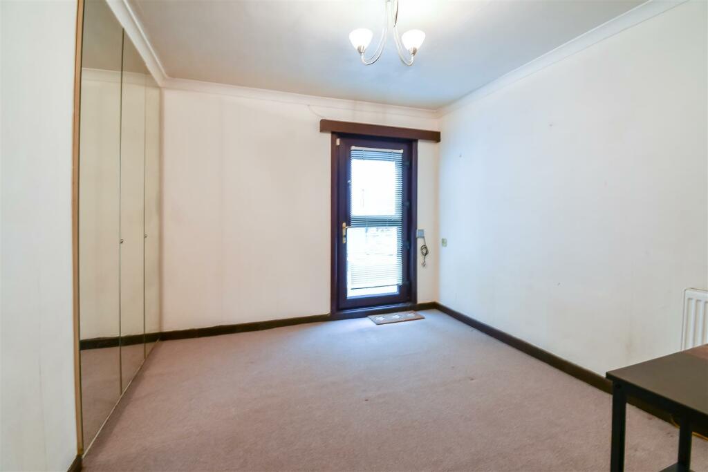 Additional property image - Viaduct View, Porthkerry, Rhoose