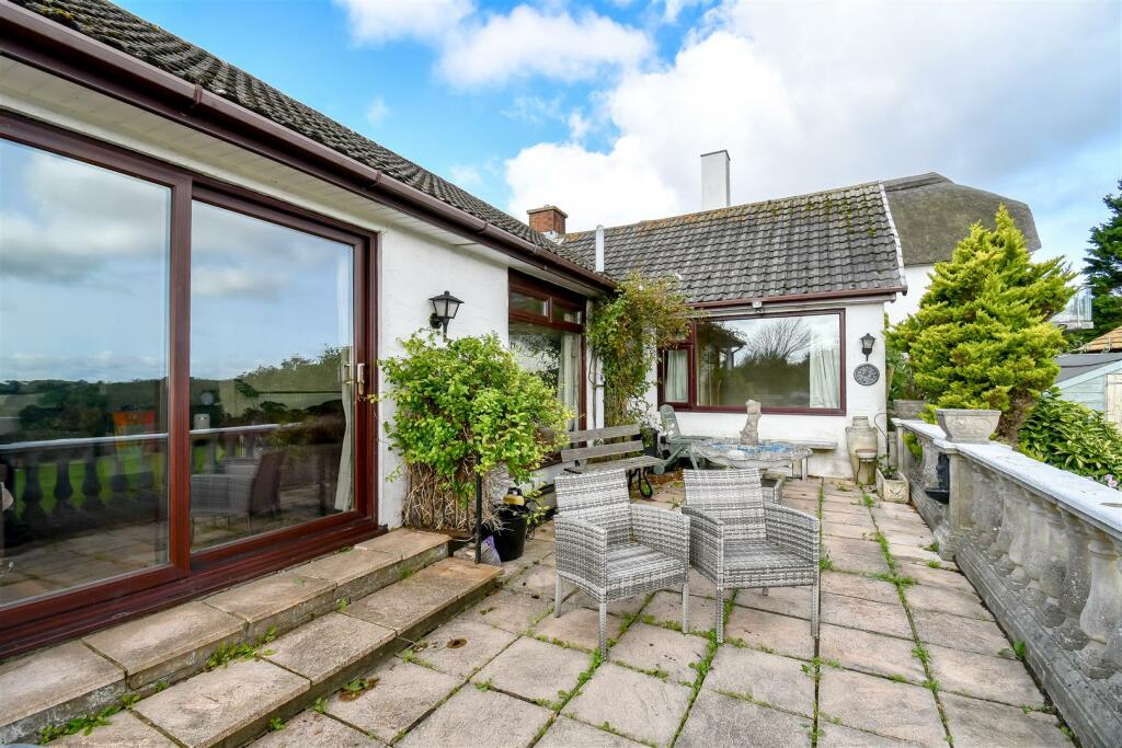 Additional property image - Viaduct View, Porthkerry, Rhoose