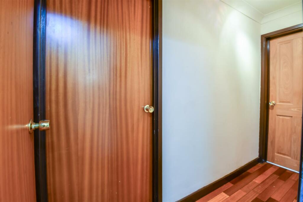 Additional property image - Viaduct View, Porthkerry, Rhoose