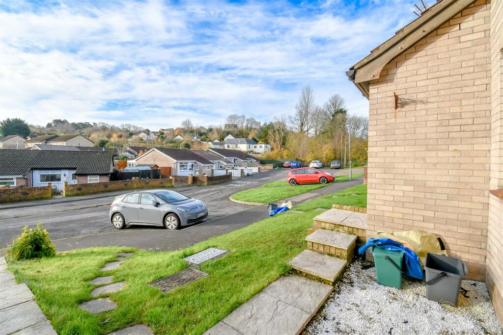 Additional property image - Redberth Close, Barry