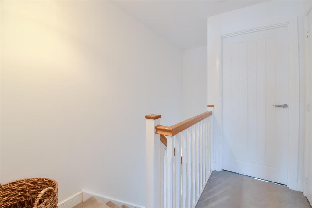 Additional property image - Ffordd Pentre, Barry