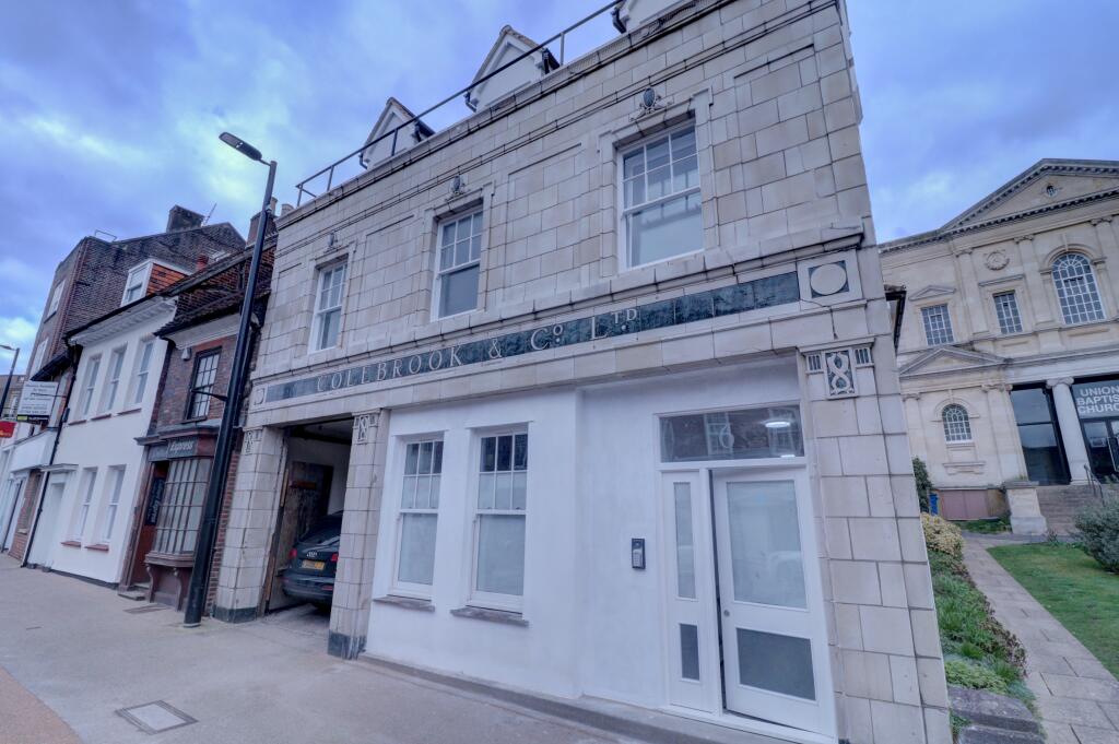 1 bedroom apartment for rent in Easton Street, High