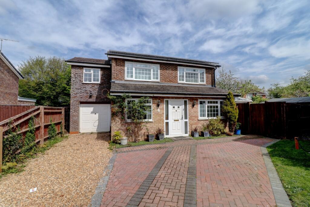 Main image of property: Barley Close, Hazlemere, High Wycombe, Buckinghamshire, HP15