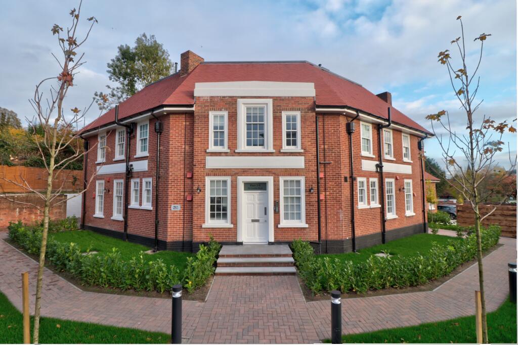 Main image of property: London Road, High Wycombe, Buckinghamshire, HP11