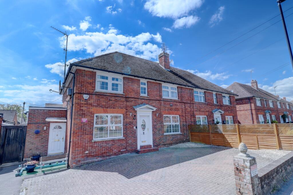 Main image of property: Dean Street, Marlow, Buckinghamshire, SL7