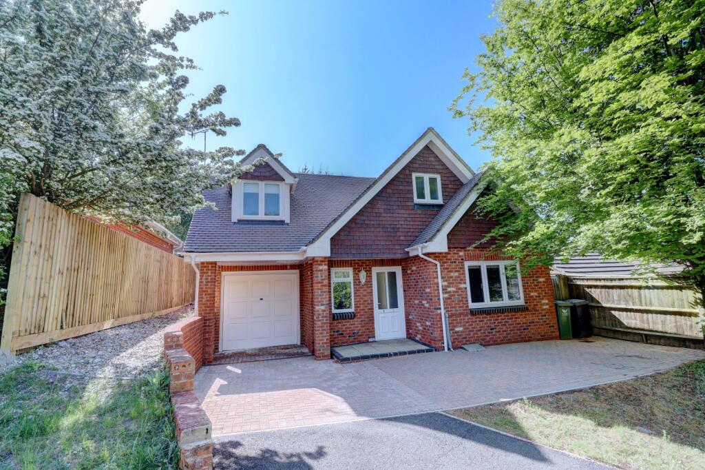 Main image of property: Foxhill Close, High Wycombe, Buckinghamshire, HP13