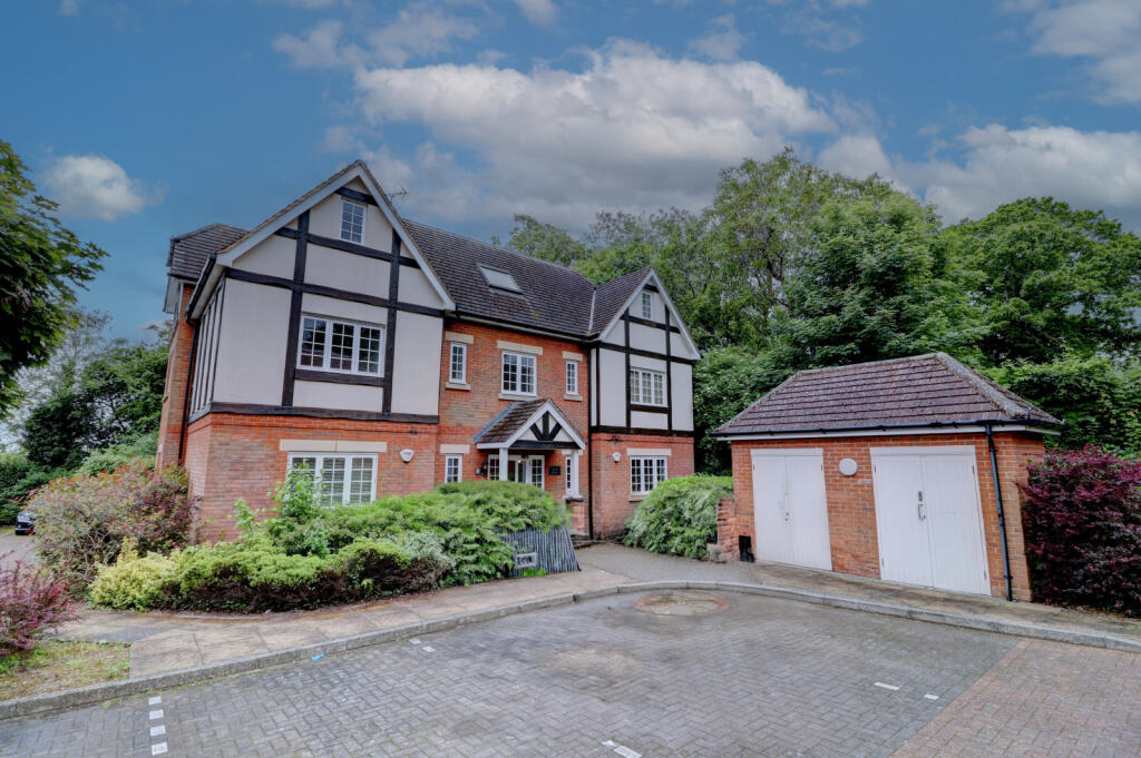 Main image of property: Sheridan Court, High Wycombe, Buckinghamshire, HP12