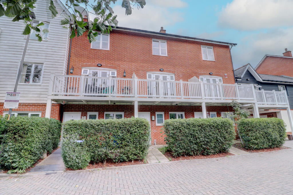 Main image of property: Portland Road, High Wycombe, Buckinghamshire, HP11