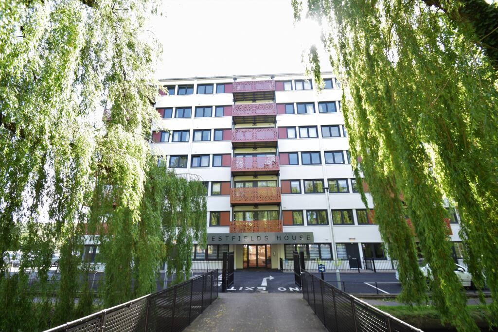 Main image of property: London Road, High Wycombe, Buckinghamshire, HP11